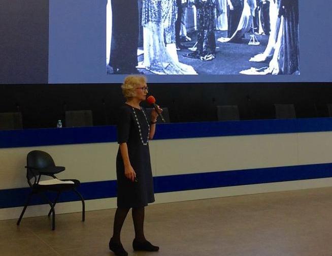 В субботу, 9 ноября, в павильоне Космос на ВДНХ Алла Соловская рассказывала о легендарных российских и иностранных портных.