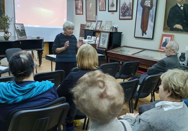 В среду, 4 декабря, в нашем музее прошла встреча с автором книги «Свет из сердца» Маей Евгеньевной Островской.