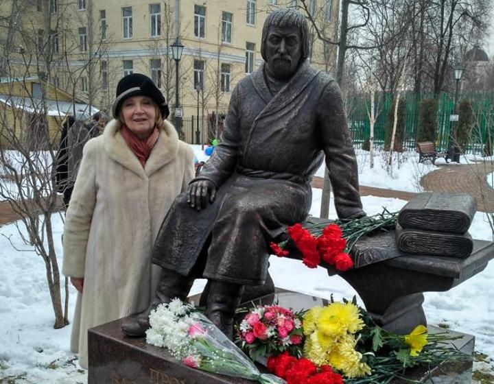 Сегодня отмечает свой День рождения Татьяна Владимировна Всесвятская, большой друг нашего Музея. 