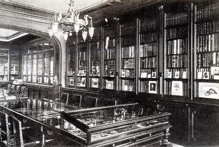 В крупнейших библиотеках Москвы находятся значительные книжные фонды, собранные предпринимателями – коллекционерами.